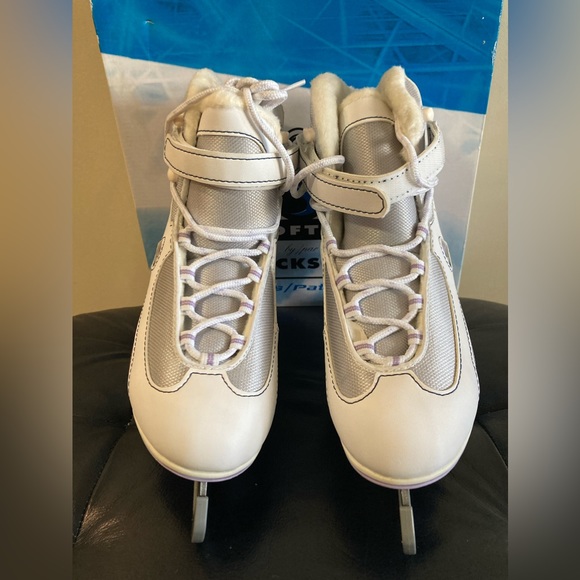 Softec women's skating shoes 7.5 - Picture 2 of 12